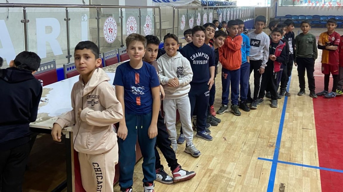 Kurumlarla İş Birliği - Gençlik Spor Salonu